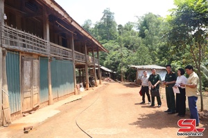 'Lăm le choi dừa tẳng tánh hươn dú hẳư tay hươn côn dệt vịa cách mạng chọ dà độc hóa học nẳng xã Bó Sinh