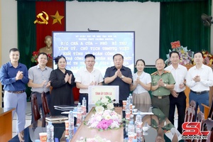 Đồng chí Phó Bí thư Tỉnh ủy, Chủ tịch Ủy ban MTTQ Việt Nam tỉnh cxênhz yuôx côngz xưv bax Jâus tưr tas ntơưr THPT shông 2026 ntơưv Chiềng Khương, Mường Lầm, Sông Mã