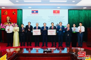 'Jias đros têx tỉnh Bò Kẹo thiaz U Đôm Xay saz lax côngz xưv mặt trận