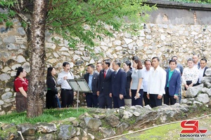 Mú đại biểu Mặt trận Lào tẳng tánh bản mương tỉnh Bò Kẹo cánh tỉnh U Đôm Xay tảy hường bốn hà mú Anh hùng liệt sĩ Hươn tù Sơn La