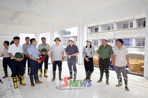 Provincial chairman inspects progress of border boarding school projects