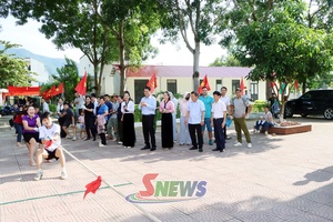 Mự hội Tênh lài dân mương pảy chự tiêng an bản mương nẳng xã Gia Phù