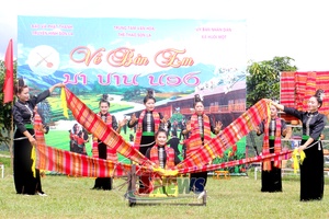 'Game show jêx jok nthuôr txux chi ntơưv xã Huổi Một
