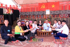 Provincial officials attend National Day celebrations in Long Sap border commune