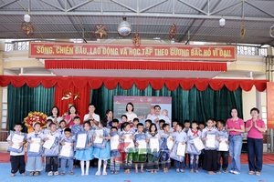 Bít bánh nghịa hặc hẳư học sinh xã Muổi Nọi cánh Nặm Lạu