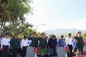Memorial service, burial ceremony held for martyrs in Son La