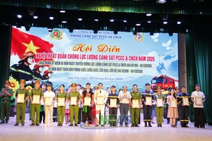 'Jias tưr nthuôr cêr lov jêv hâur tsôngv Cảnh sát Phax tar, tuô hluôr tơưk thiaz chơưv nênhs, huôk chuôz tav