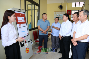Kiểm tra vịa àu khảu sủ kiosk choi kẻ khày chỉa lai hành chính nẳng xã Chiềng Mung cánh phường Chiềng Cơi