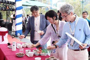 Arabica Sơn La Masters Cup "Uô tâu jông" cà phê tsư ha