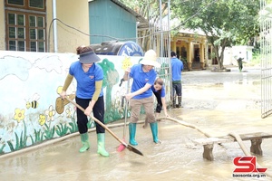 Huyện đoàn Bắc Yên giúp các trường học chuẩn bị năm học mới