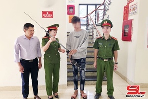 Phiêng Ban vận động toàn dân giao nộp vũ khí, vật liệu nổ
