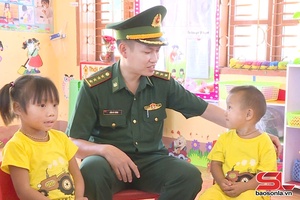 'Thắp lên ước mơ đến trường cho học sinh nghèo