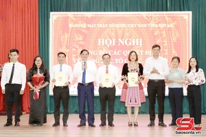 'Xây dựng Đảng bộ trong sạch, vững mạnh