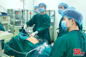 'Rèn luyện y đức, tận tâm, trách nhiệm chăm sóc sức khỏe nhân dân