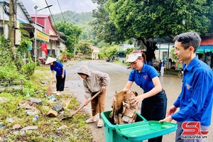 Xây dựng môi trường nông thôn sáng - xanh - sạch - đẹp