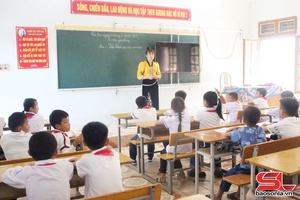'Trường Tiểu học Mường Giôn học và làm theo Bác