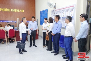 'Xây dựng chính quyền vì nhân dân phục vụ