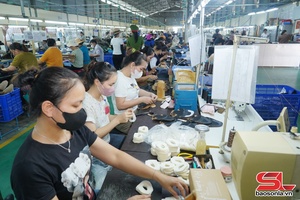'Bảo đảm đời sống cho công nhân