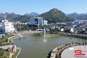 'Hai cung bậc của bản giao hưởng mừng thành công Đại hội Đảng bộ tỉnh lần thứ XVI