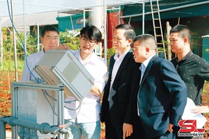 'Phát huy vai trò chủ thể của nông dân trong phát triển nông nghiệp và xây dựng nông thôn mới