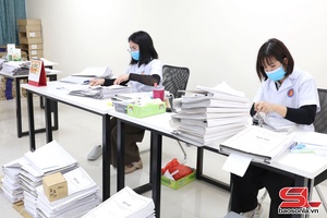 'Thầm lặng nghề lưu giữ những trang tài liệu lịch sử