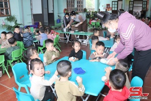 'Chăm lo bữa ăn bán trú cho học sinh