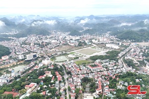 'Tháng Giêng trên phố núi