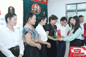 'Duy trì hiệu quả công tác bồi dưỡng lý luận chính trị