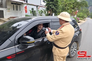 'Quyết liệt giải tỏa hành lang giao thông