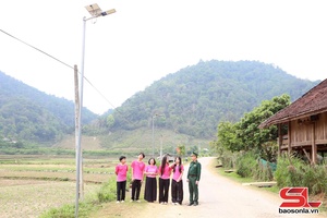 Hiệu quả mô hình “Thắp sáng vùng biên”