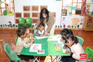 'Những người gieo chữ nơi bản xa