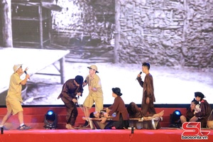 'Sân khấu hóa tác phẩm văn học, lịch sử