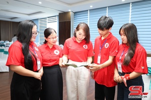 “Thủ lĩnh” Câu lạc bộ Hành trình đỏ