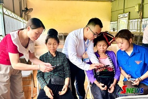 Lan tỏa các mô hình học và làm theo Bác