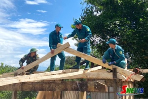 'Bảo vệ vững chắc khu vực phòng thủ