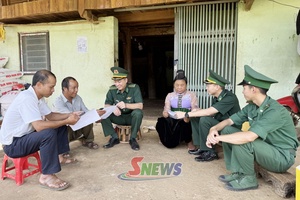'Đảng viên biên phòng tiếp sức chi bộ vùng biên