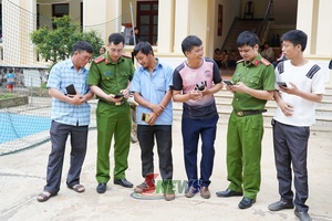 Xóa "lõm sóng", phổ cập kỹ năng số cho người dân vùng cao