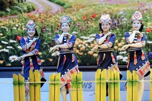 'Gửi trọn đam mê với nghệ thuật múa dân gian