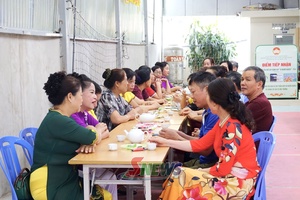 "Bàn trà Mặt trận - Lắng nghe nhân dân"