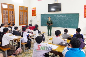 'Trang bị pháp luật cho học sinh vùng biên