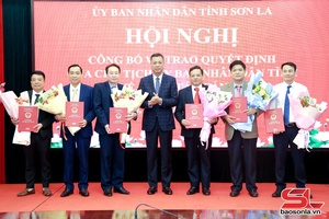 Công bố quyết định của Chủ tịch UBND tỉnh Sơn La về công tác cán bộ 