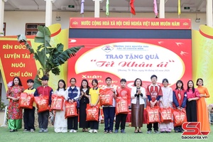 ' Chương trình ngoại khóa “Xuân quê hương – Tết học đường”