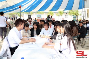 'Chiềng Hoa tổ chức Ngày hội tư vấn, giới thiệu việc làm năm 2026