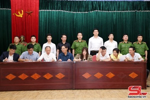 'Thi đua tuyên truyền, đăng ký, cam kết và triển khai lắp đặt hệ thống truyền tin báo cháy