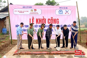 'Khởi công xóa nhà tạm, nhà dột nát tại xã Chiềng Sung