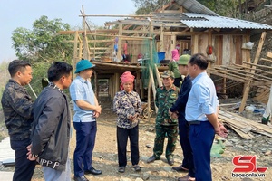 'Chiềng Hoa khẩn trương khắc phục hậu quả sau giông lốc