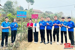 'Chú trọng bồi dưỡng, kết nạp đảng viên là người dân tộc thiểu số