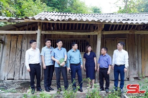 'Đồng chí Phó Chủ tịch UBND tỉnh làm việc tại xã Chiềng La