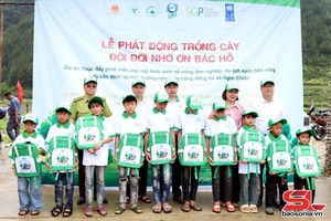 'Lễ phát động trồng cây “Đời đời nhớ ơn Bác Hồ"