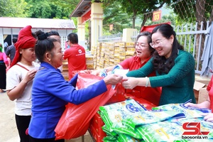 'Chương trình Chợ nhân đạo tại xã Pắc Ngà